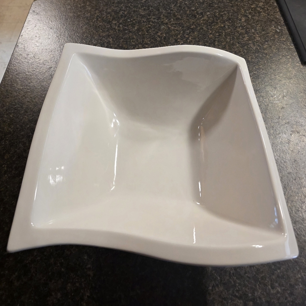 Beautiful White  10 Inch Strawberry Street Salad Bowl. NEW